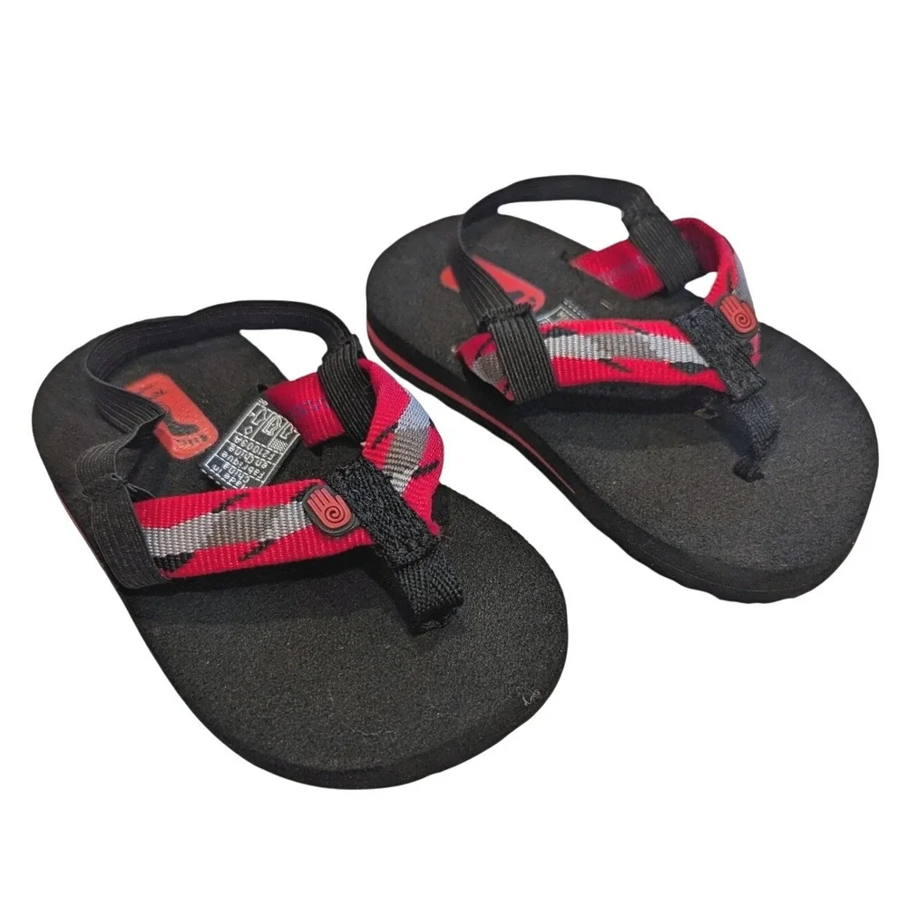 Teva Mush Kids Sandals Black Red Grey Geometric Elastic Heel Strap Size 4/5 6204